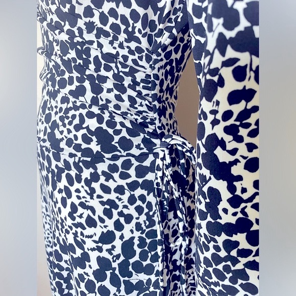 Talbot Faux Wrap Black White Floral Jersey Dress Long Sleeve Stretch 10 Petite - Picture 3 of 9